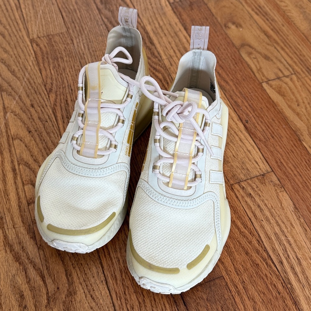 Adidas Cream Sneakers size 7.5